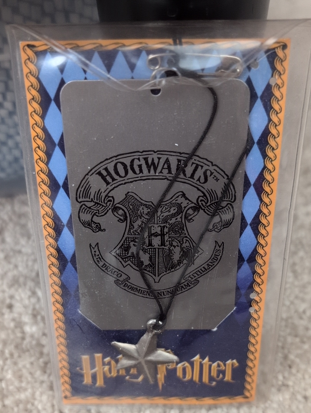 Hogwarts Crest Star Collectible — Silver and Black Bookmark